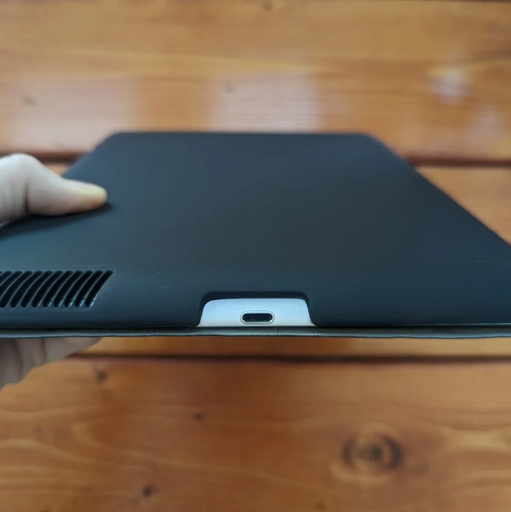 Apple iPad 4th Generation with Case